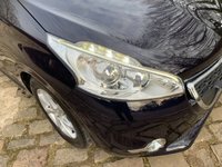 USED 2014 14 PEUGEOT 208 1.2 STYLE 3d 82 BHP IDEAL 1ST CAR - &pound;20 PER YEAR ROAD TAX - SATELLITE NAVIGATION - PANORAMIC GLASS ROOF - LOW INSURANCE GROUP - 1 OWNER FROM NEW HAVING COVERED ONLY 38,346 MILES