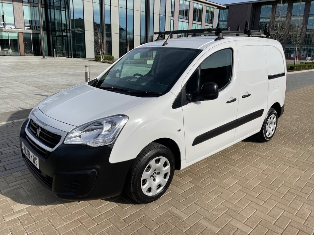 View our PEUGEOT PARTNER