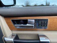 USED 2015 64 LAND ROVER DISCOVERY 3.0 SDV6 HSE 5d 255 BHP Service history