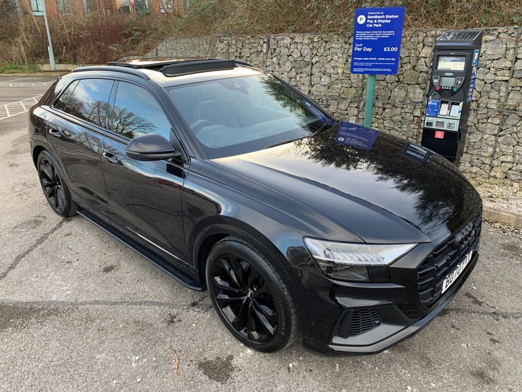 View our AUDI Q8