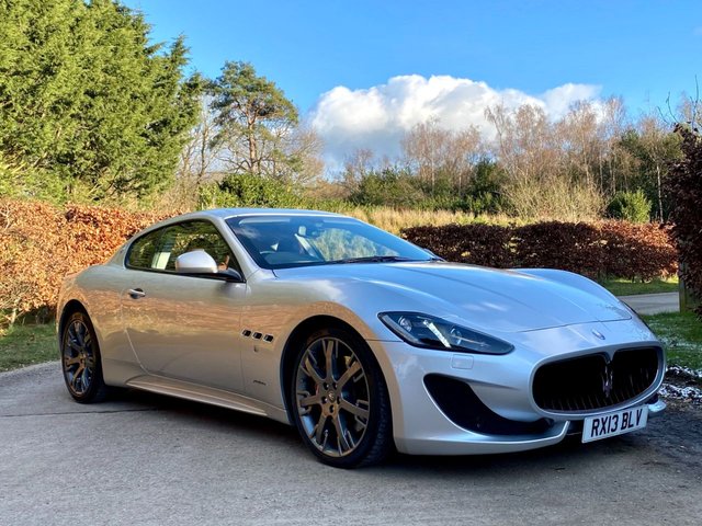 2013 V Maserati Granturismo 4.7 SPORT 2d 460 BHP