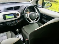 USED 2013 13 TOYOTA YARIS 1.3 VVT-I TREND 5d AUTO 98 BHP SATNAV//PARK CAMERA//BLUETOOTH//ALLOYS //FULL SERVICE HISTORY X7 STAMPS SATNAV//PARK CAMERA//BLUETOOTH//ALLOYS //FULL SERVICE HISTORY X7 STAMPS //LAST SERVICED @56,666 MILES