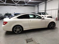USED 2014 14 MERCEDES-BENZ C CLASS 2.1 C250 CDI BLUEEFFICIENCY AMG SPORT 2d 204 BHP Pan Roof, COMMAND Diamond White Met