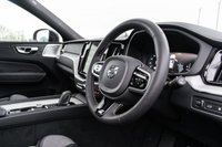 USED 2020 70 VOLVO XC60 2.0 T8 TWIN ENGINE R-DESIGN PRO AWD 5d 385 BHP BOWERS&WILKINS+REV CAM+HYBRID