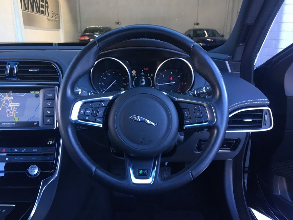 USED 2017 17 JAGUAR XE 2.0 R-SPORT 4d 178 BHP 
