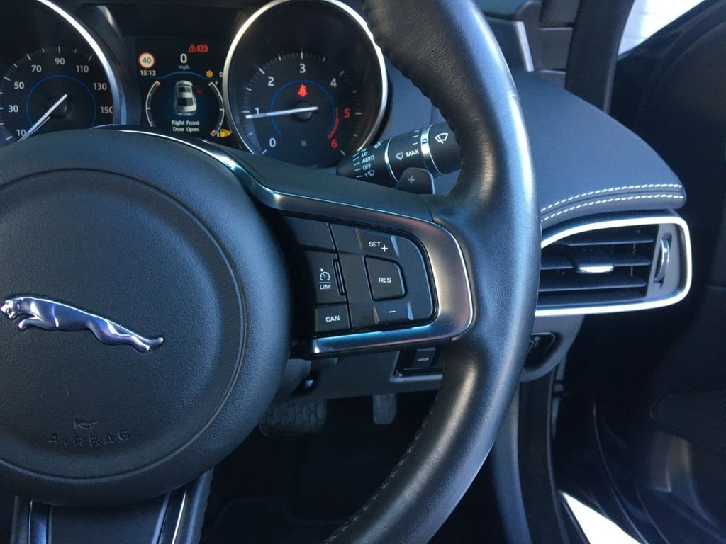 USED 2017 17 JAGUAR XE 2.0 R-SPORT 4d 178 BHP 