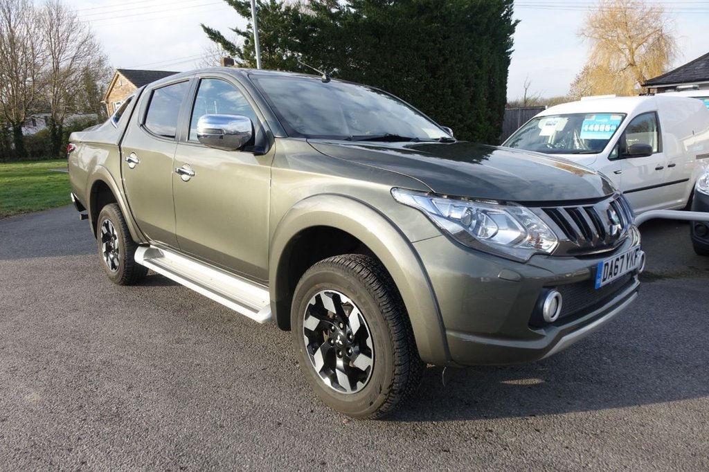 View our MITSUBISHI L200