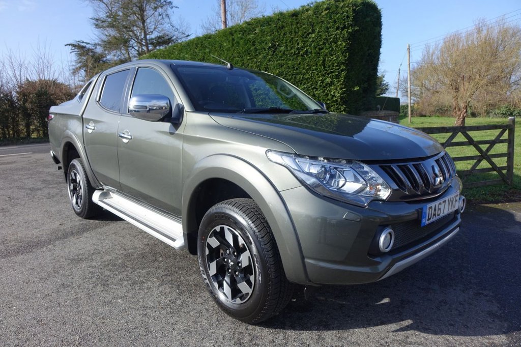 View our MITSUBISHI L200
