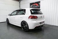 USED 2011 11 VOLKSWAGEN GOLF 2.0 R DSG 5d AUTO 270 BHP SAT NAV+HEATED SEATS+CREAM LTHR