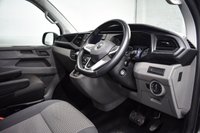 USED 2020 20 VOLKSWAGEN TRANSPORTER T6.1 T32 2.0 TDI 150ps DSG Highline Kombi SWB Click&Collect / Home Delivery