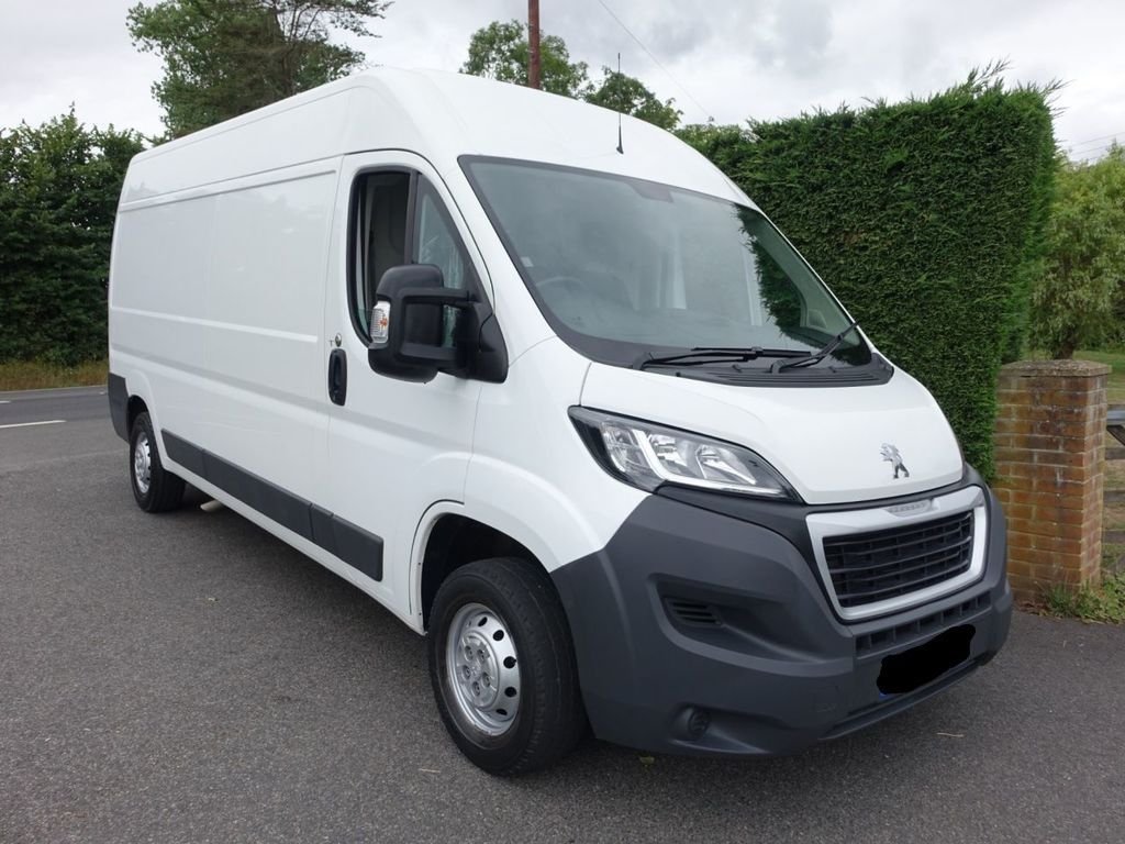 View our PEUGEOT BOXER