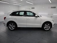 USED 2012 62 AUDI Q5 2.0 TDI QUATTRO S LINE 5d 175 BHP EXCEPTIONALLY FAST AND SMOOTH GEAR CHANGE WITH LUXURIOUS, CLASSY INTERIOR ALL WRAPPED AROUND A 4 WHEEL DRIVE SUV. WITH GREAT SERVICE HISTORY THIS AUDI IS STUNNING IN THE BEST COLOUR OF WHITE.