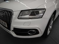 USED 2012 62 AUDI Q5 2.0 TDI QUATTRO S LINE 5d 175 BHP EXCEPTIONALLY FAST AND SMOOTH GEAR CHANGE WITH LUXURIOUS, CLASSY INTERIOR ALL WRAPPED AROUND A 4 WHEEL DRIVE SUV. WITH GREAT SERVICE HISTORY THIS AUDI IS STUNNING IN THE BEST COLOUR OF WHITE.