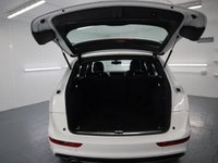 USED 2012 62 AUDI Q5 2.0 TDI QUATTRO S LINE 5d 175 BHP EXCEPTIONALLY FAST AND SMOOTH GEAR CHANGE WITH LUXURIOUS, CLASSY INTERIOR ALL WRAPPED AROUND A 4 WHEEL DRIVE SUV. WITH GREAT SERVICE HISTORY THIS AUDI IS STUNNING IN THE BEST COLOUR OF WHITE.