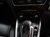 USED 2012 62 AUDI Q5 2.0 TDI QUATTRO S LINE 5d 175 BHP EXCEPTIONALLY FAST AND SMOOTH GEAR CHANGE WITH LUXURIOUS, CLASSY INTERIOR ALL WRAPPED AROUND A 4 WHEEL DRIVE SUV. WITH GREAT SERVICE HISTORY THIS AUDI IS STUNNING IN THE BEST COLOUR OF WHITE.