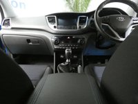 USED 2018 67 HYUNDAI TUCSON 1.6 GDI SE NAV BLUE DRIVE 5d 130 BHP SAT NAV 1 OWNER FSH