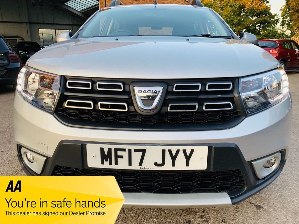 View our DACIA SANDERO STEPWAY