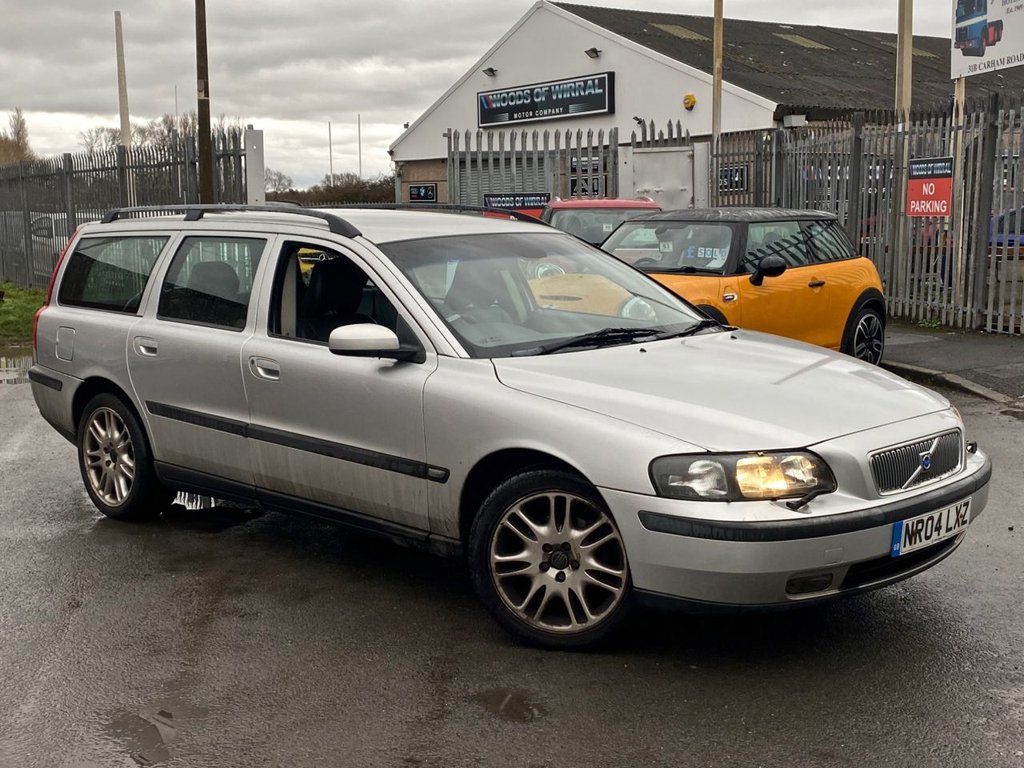 View our VOLVO V70