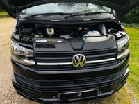 USED 2017 67 VOLKSWAGEN TRANSPORTER 2.0 T30 TDI KOMBI HIGHLINE BMT 148 BHP 1 Owner, F/S/H, Full Leather