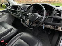 USED 2017 67 VOLKSWAGEN TRANSPORTER 2.0 T30 TDI KOMBI HIGHLINE BMT 148 BHP 1 Owner, F/S/H, Full Leather