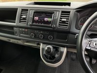 USED 2017 67 VOLKSWAGEN TRANSPORTER 2.0 T30 TDI KOMBI HIGHLINE BMT 148 BHP 1 Owner, F/S/H, Full Leather