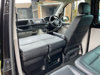 USED 2017 67 VOLKSWAGEN TRANSPORTER 2.0 T30 TDI KOMBI HIGHLINE BMT 148 BHP 1 Owner, F/S/H, Full Leather