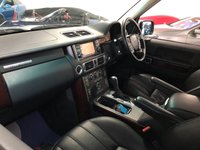 USED 2010 10 LAND ROVER RANGE ROVER 3.6 TDV8 VOGUE 5d 271 BHP * CRUISE   * BLUETOOTH * NAV * DEC MOT * PRIVACY GLASS *