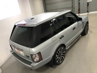 USED 2010 10 LAND ROVER RANGE ROVER 3.6 TDV8 VOGUE 5d 271 BHP * CRUISE   * BLUETOOTH * NAV * DEC MOT * PRIVACY GLASS *