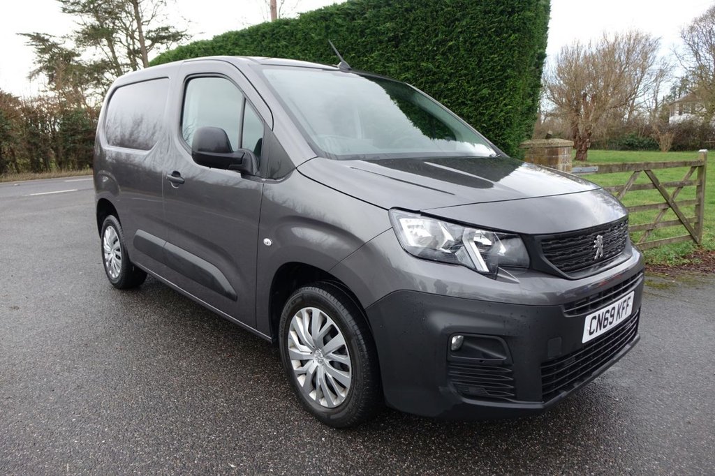 View our PEUGEOT PARTNER