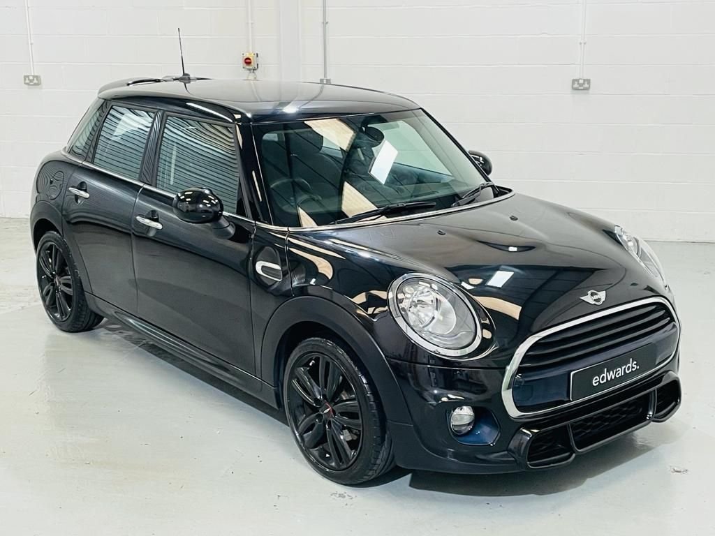 View our MINI HATCH COOPER