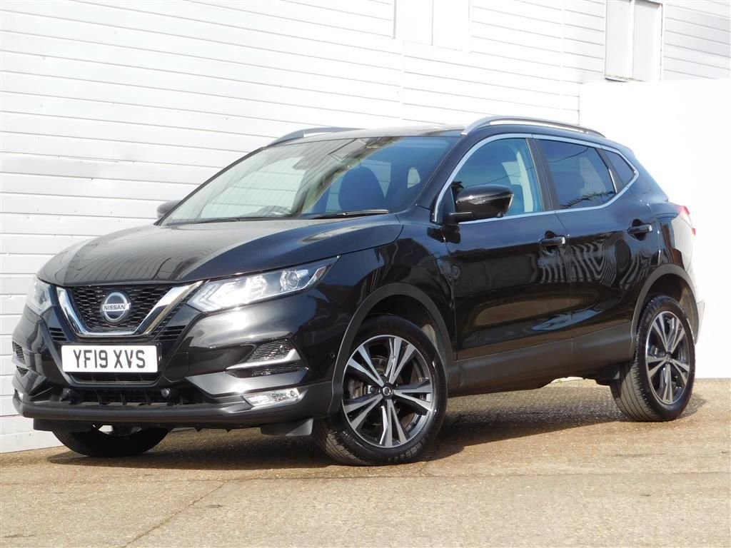 View our NISSAN QASHQAI