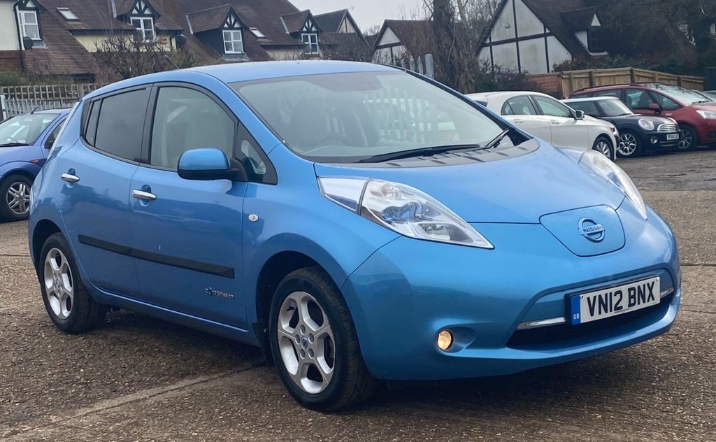 View our NISSAN LEAF