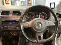 USED 2014 63 VOLKSWAGEN POLO 1.4 MATCH EDITION 3d 83 BHP Polo Match - Candy White