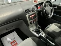 USED 2010 60 FORD FOCUS 1.6 ZETEC 5d 100 BHP Very Low Mileage, Immaculate