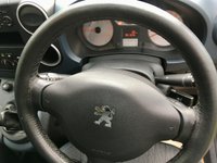 USED 2012 12 PEUGEOT PARTNER 1.6 TEPEE S HDI 5d 92 BHP ONLY 60,000 MILES//X8 PEUGEOT/SPECIALIST SERVICE STAMPS GREAT CONDITION INSIDE AND OUT////WILL COME WITH 12 MONTHS MOT