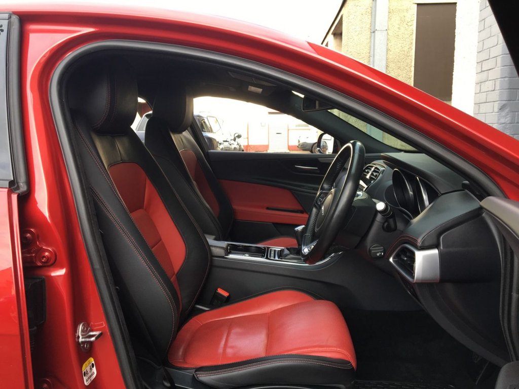 USED 2017 17 JAGUAR XE 2.0 R-SPORT 4d 178 BHP 