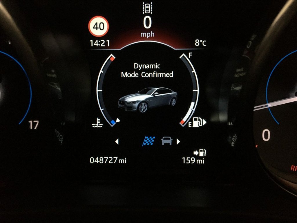 USED 2017 17 JAGUAR XE 2.0 R-SPORT 4d 178 BHP 