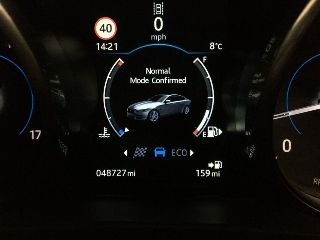 USED 2017 17 JAGUAR XE 2.0 R-SPORT 4d 178 BHP 