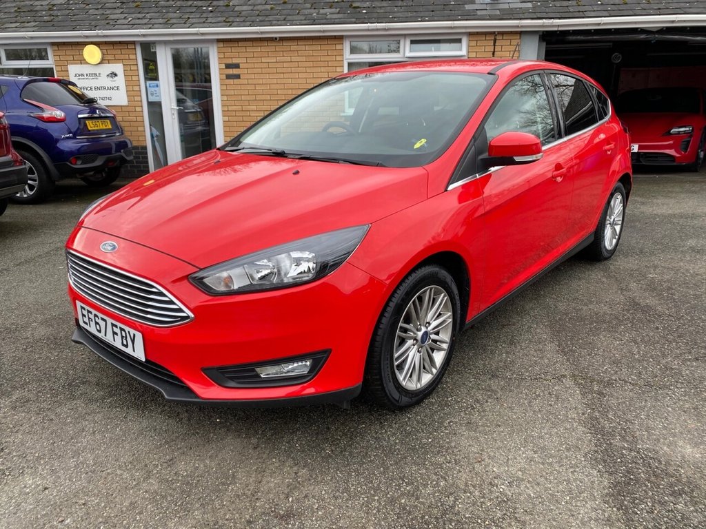 View our FORD FOCUS