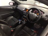 USED 2010 10 VAUXHALL ASTRA 2.0 VXRACING 3d 236 BHP * PRIVACY GLASS * RECAROS * 19 INCH ALLOYS * AIR * 9 SERVICES * MOT JULY*