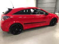 USED 2010 10 VAUXHALL ASTRA 2.0 VXRACING 3d 236 BHP * PRIVACY GLASS * RECAROS * 19 INCH ALLOYS * AIR * 9 SERVICES * MOT JULY*