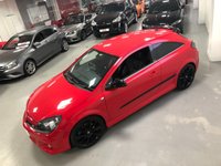 USED 2010 10 VAUXHALL ASTRA 2.0 VXRACING 3d 236 BHP * PRIVACY GLASS * RECAROS * 19 INCH ALLOYS * AIR * 9 SERVICES * MOT JULY*