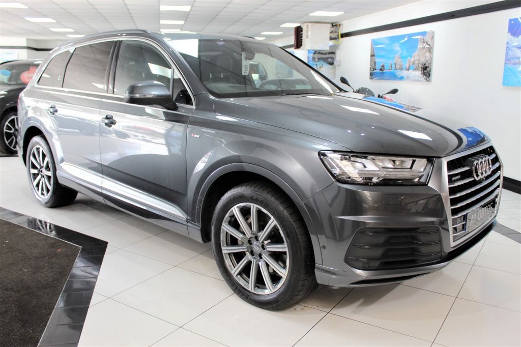 View our AUDI Q7
