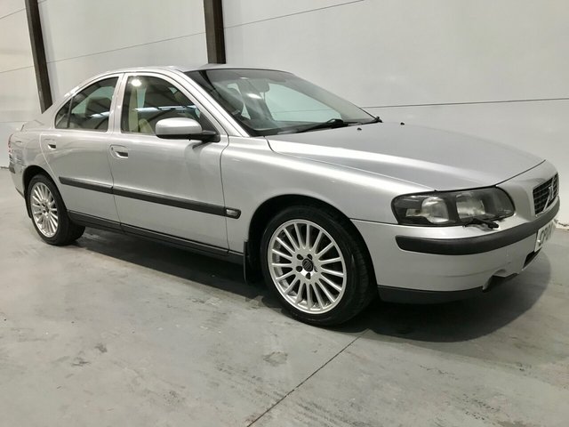 2004 04 Volvo S60 2.4 D5 SE 4d 161 BHP