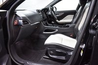 USED 2016 66 JAGUAR F-PACE 2.0 R-SPORT 5d 178 BHP Click&Collect / Home Delivery