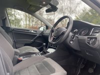 USED 2017 17 VOLKSWAGEN GOLF 1.6 GT TDI BLUEMOTION TECHNOLOGY 5d 114 BHP Sat Nav Adaptive Cruise