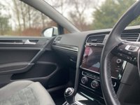USED 2017 17 VOLKSWAGEN GOLF 1.6 GT TDI BLUEMOTION TECHNOLOGY 5d 114 BHP Sat Nav Adaptive Cruise