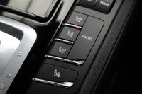 USED 2016 66 PORSCHE CAYENNE 3.0 S E-HYBRID PLATINUM EDITION TIPTRONIC S 5DR 1 OWNER AUTO 329 BHP FULL SERVICE HISTORY + FREE 12 MONTHS ROAD TAX + HEATED HALF LEATHER SEATS + SATELLITE NAVIGATION + PARKING SENSOR + BLUETOOTH + CRUISE CONTROL + CLIMATE CONTROL + MULTI FUNCTION WHEEL + XENON HEADLIGHTS + PRIVACY GLASS + AUX/USB PORTS + ELECTRIC WINDOWS + ELECTRIC DOOR MIRRORS + ALLOY WHEELS