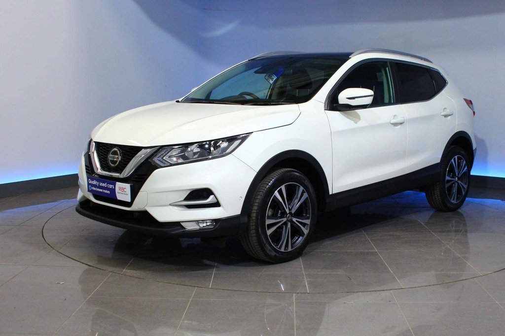 View our NISSAN QASHQAI