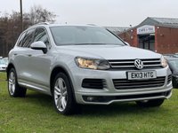 USED 2013 13 VOLKSWAGEN TOUAREG 3.0 V6 ALTITUDE TDI BLUEMOTION TECHNOLOGY 5d 242 BHP BLUETOOTH + AUDIO CONNECTIVITY + CRUISE CONTROL + SAT NAVIGATION + DAB RADIO ++